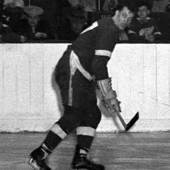 Gordie Howe Hartford Whalers '47 Retired Player Name & Number