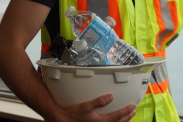 Protecting Workers at the Canadian Port of Entry During Heat Alerts